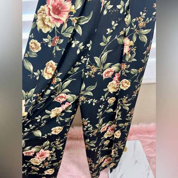 Black Floral Jumpsuit w/Floral Print Sz M, by Xhilaration - Picture 6 of 9